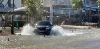 Εισβολή της κακοκαιρίας στην Αχαΐα: Η θάλασσα βγήκε στη στεριά στο Ρίο λόγω των δυνατών ανέμων, ισχυρή χαλαζόπτωση στην Πάτρα (φώτο) Navplio 4