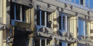 Ουκρανία-ΗΠΑ θα επανεξετάσουν εδαφικό-πυρηνικό σταθμό στις συνομιλίες Τετάρτης Oukrania