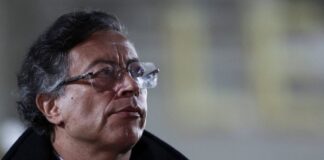 Στις 3 Φεβρουαρίου η συνάντηση του Κολομβιανού προέδρου με τον Ντόναλντ Τραμπ Petro 696x464