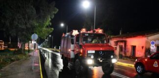 Κακοκαιρία: Ξεπέρασαν τις 1.500 οι κλήσεις που δέχθηκε η Πυροσβεστική στην Αττική Pyrosvestiki 696x464