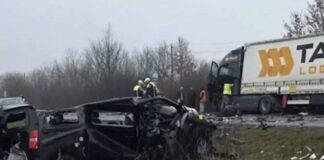 Συγκλονιστική μαρτυρία για το πολύνεκρο τροχαίο με οπαδούς του ΠΑΟΚ: «Μπλόκαρε το τιμόνι του βαν» λέει γιατρός που μίλησε με τραυματία Troxaio rumania 696x392