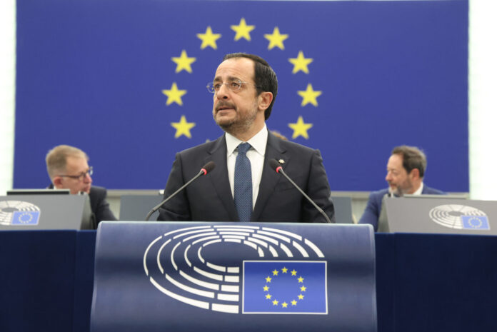 Πρόεδρος της Δημοκρατίας – Παρουσ