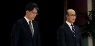 Αλλαγή σκυτάλης στην Toyota – Αναλαμβάνει ο σημερινός οικονομικός διευθυντής Κέντα Κον Koji Sato Kenta Kon 696x493