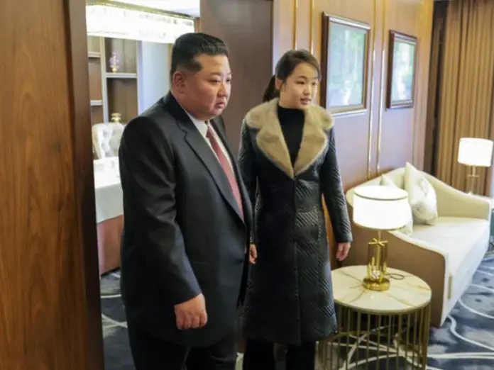 Ap kim yong un kim ju ae.jpg