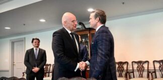 Πρόσκληση Δένδια σε Χέγκσεθ να επισκεφθεί την Αθήνα Dendias hegseth 696x463