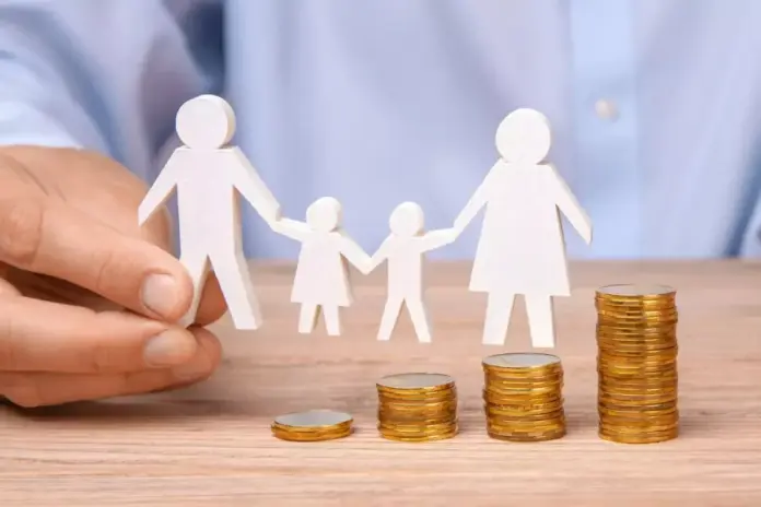 Oikogeneiakos proypologismos