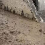 Σαντορίνη: Δρόμοι – χείμαρροι στα χωριά του νησιού (βίντεο) Santorini kakokairia1 696x391