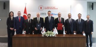 Τουρκία: Συμφωνία για εξερεύνηση πετρελαίου και φυσικού αερίου υπέγραψαν η Turkish Petroleum και η Chevron Tourkia tpao chevron petrelaio fysiko aerio
