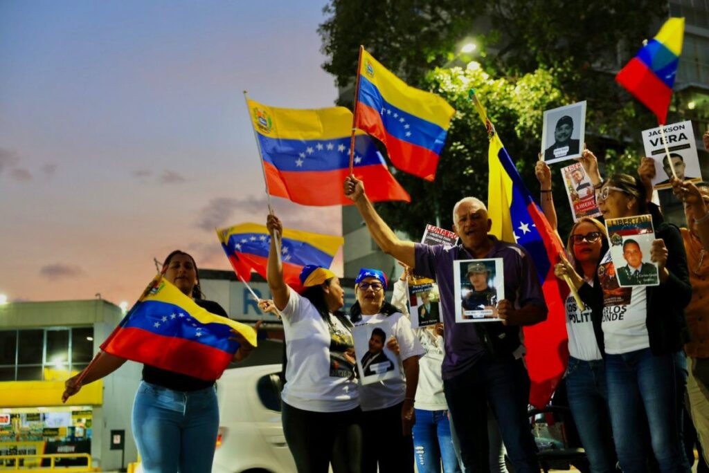 Άλλες 17 αποφυλακίσεις πολιτικών κρατουμένων στη Βενεζουέλα