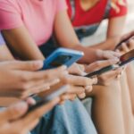 Τέλος τα social media για παιδιά κάτω των 15 ετών: Oι τρεις πυλώνες του σχεδίου δράσης της κυβέρνησης