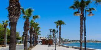 Καμπανάκι για τον τουρισμό: Μείωση 20%-30% στις κρατήσεις από τη Βρετανία για το 2027