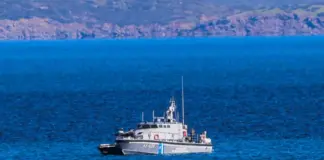 Σάμος: Ανατροπή ταχύπλοου με μετανάστες – Έξι νεκροί και 14 διασωθέντες