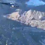 Viral η «ιπτάμενη αγελάδα» στις βουνοκορφές στη Γαλλία