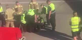 Πτήση προς Λάρνακα γύρισε πίσω στο Εδιμβούργο – Επιβάτης προκάλεσε επεισόδιο και συνελήφθη