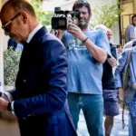 Η έρευνα για τον θάνατο Μαζωνάκη στρέφεται στους διάσημους πελάτες του ιατρείου στην Καρνεάδου – Οι συναλλαγές του ζεύγους