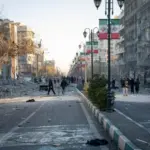 Τραμπ: «Μεγάλη απόφαση» για νέα πλήγματα στο Ιράν – «Θέλω να τους εξοντώσω ή όχι;»