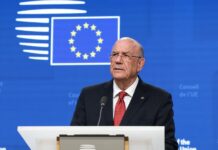 «Ο κ. Κεραυνός να ασχολείται με τα οικονομικά» – Mαίνεται η αντιπαράθεση ΔΗΚΟ-ΥΠΟΙΚ