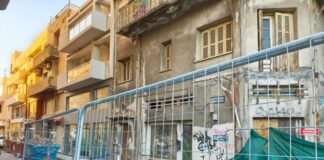 Υποχώρησε μπαλκόνι σε επικίνδυνη οικοδομή στη Λεμεσό – Δεν υπήρξαν τραυματισμοί