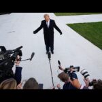 Δικαστήριο διατάζει τον Τραμπ να επαναφέρει την πρόσβαση των CNN, Politico και MS NOW στον Λευκό Οίκο