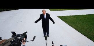Δικαστήριο διατάζει τον Τραμπ να επαναφέρει την πρόσβαση των CNN, Politico και MS NOW στον Λευκό Οίκο