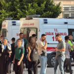 Συνελήφθησαν ο δράστης επίθεσης έξω από λύκειο στην Τουρκία, οι γονείς και ο παππούς του