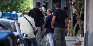 Θάνατος Μαζωνάκη: Η έρευνα ανοίγει σε δεύτερο χώρο στο Κολωνάκι – Τα οικονομικά των γιατρών και το χρηματοκιβώτιο του τραγουδιστή