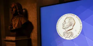 Νόμπελ Οικονομίας στους Αμερικανούς Ρόμπερτ Χολ και Μάικλ Γούντφορντ