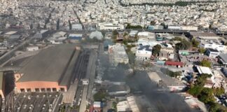 Αιγάλεω: Πυρκαγιές σε 2 βιοτεχνίες- Απομακρύνουν τους κατοίκους σε ακτίνα 400 μέτρων