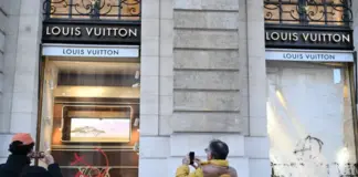 Στις εμβληματικότερες εμπορικές αρτηρίες του Παρισιού χτύπησαν οι ταραχοποιοί – Louis Vuitton και Dior παίρνουν μέτρα