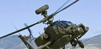 ΝΥΤ: Οι ΗΠΑ εκπαιδεύουν τα ελικόπτερα Apache για να κυνηγούν τα ιρανικά Shahed