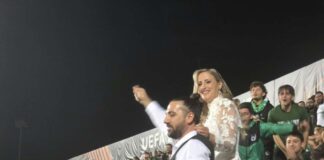 Παντρεύτηκαν το Σάββατο και πήγαν γήπεδο με νυφικό και κοστούμι για το Ομόνοια-Μπενφίκα