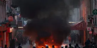 Κάνει απολογισμό ζημιών η Γαλλία μετά τα επεισόδια, νέες συγκεντρώσεις το Σάββατο από τα «κίτρινα γιλέκα»