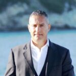«Από Αγάπη για την Κύπρο»: Το σκέφτεται για τις Προεδρικές ο Τζον Χριστοδούλου – Η δήλωση του