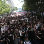 Σε εξέλιξη το πανεκπαιδευτικό συλλαλητήριο στην Ελλάδα: Απροσπέλαστο το κέντρο της Αθήνας