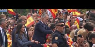 Πλήθη στη Θέουτα επιβεβαιώνουν την ισπανική ταυτότητα κατά τη βασιλική επίσκεψη